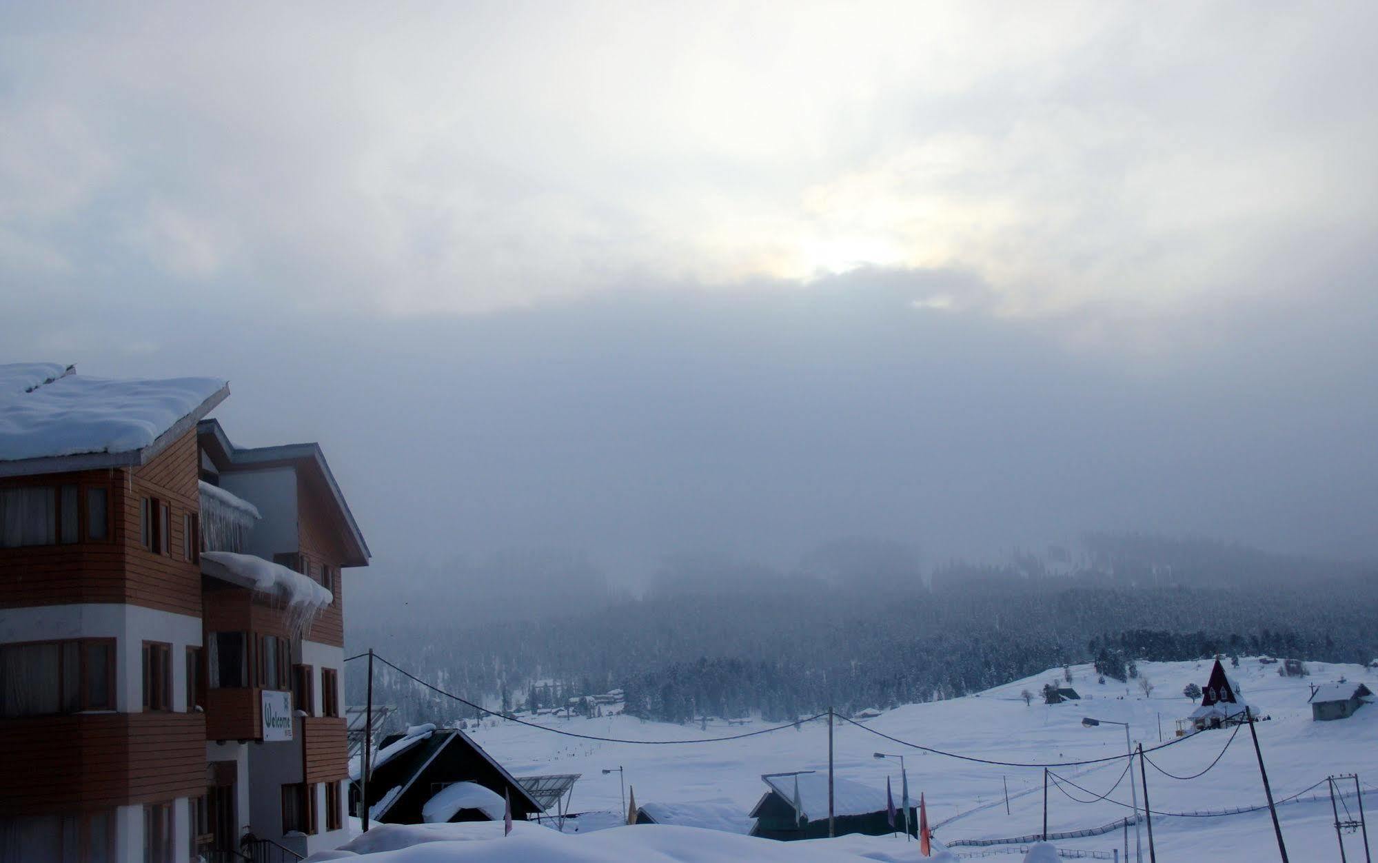 Welcome Hotel Gulmarg Bagian luar foto
