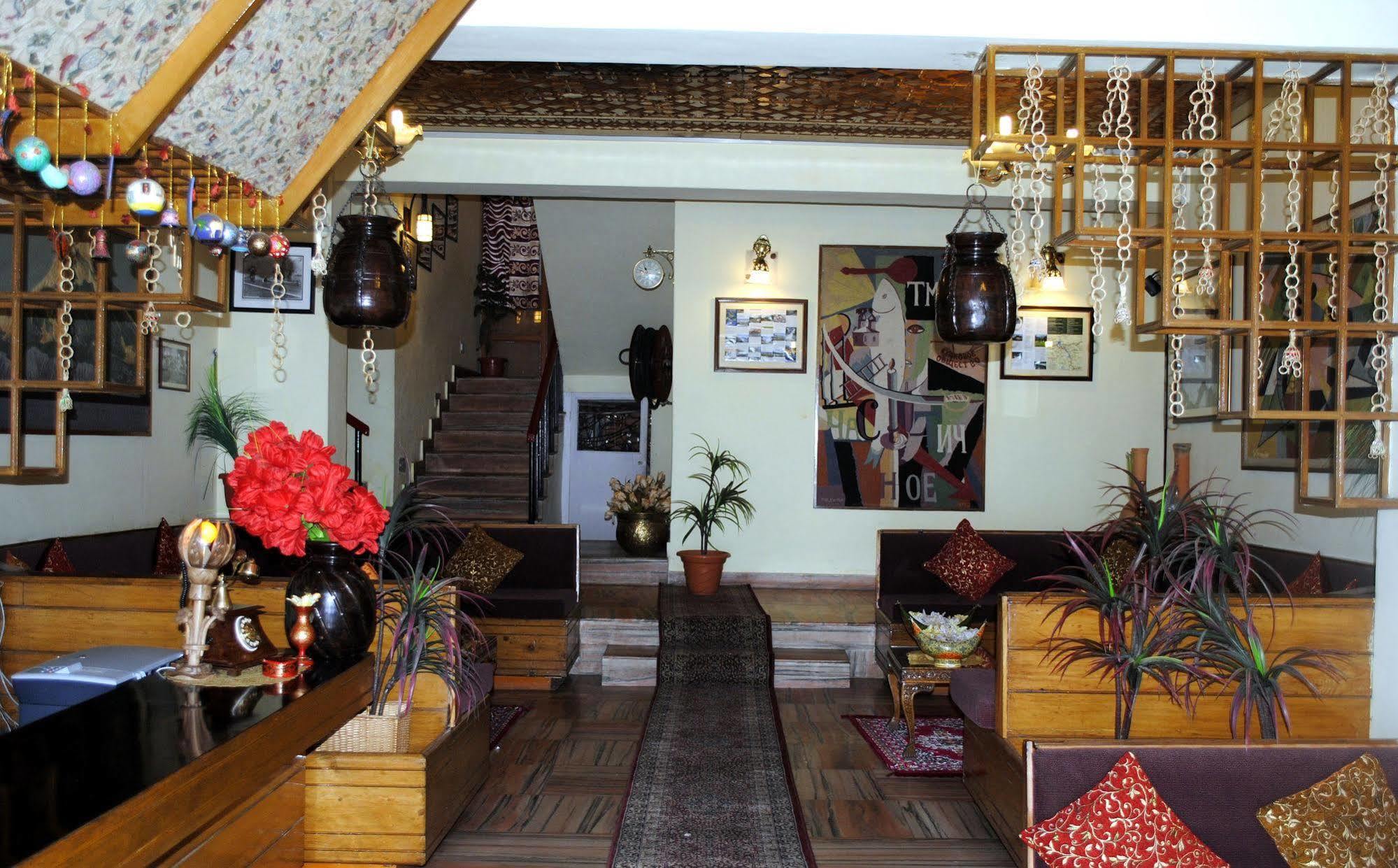 Welcome Hotel Gulmarg Bagian luar foto