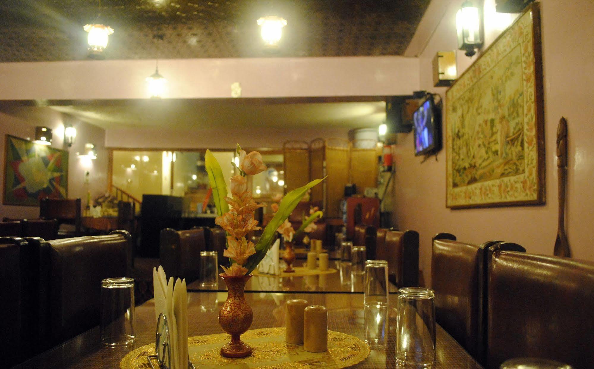Welcome Hotel Gulmarg Bagian luar foto